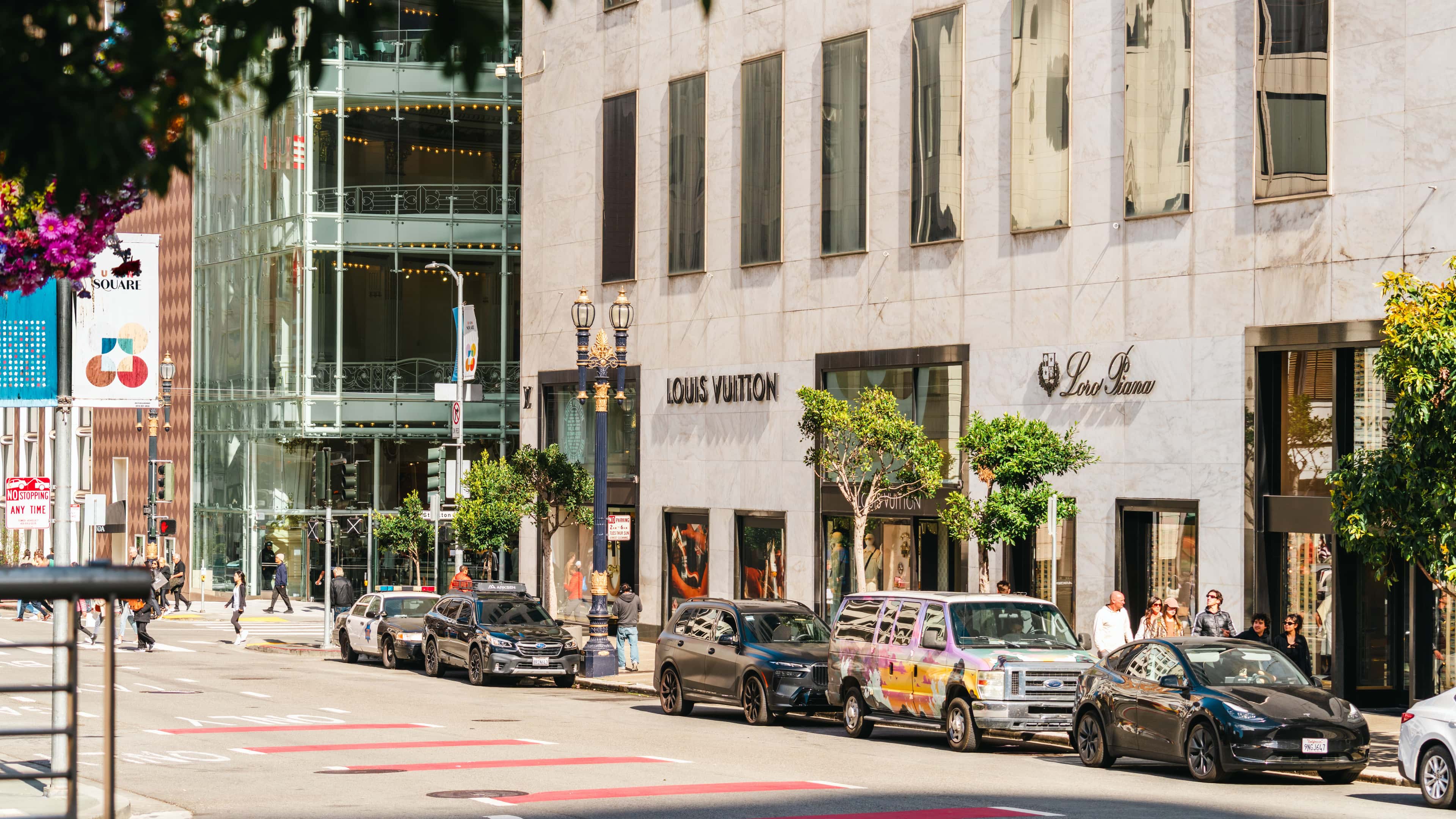 Luxury shopping area representing Union Square in San Francisco