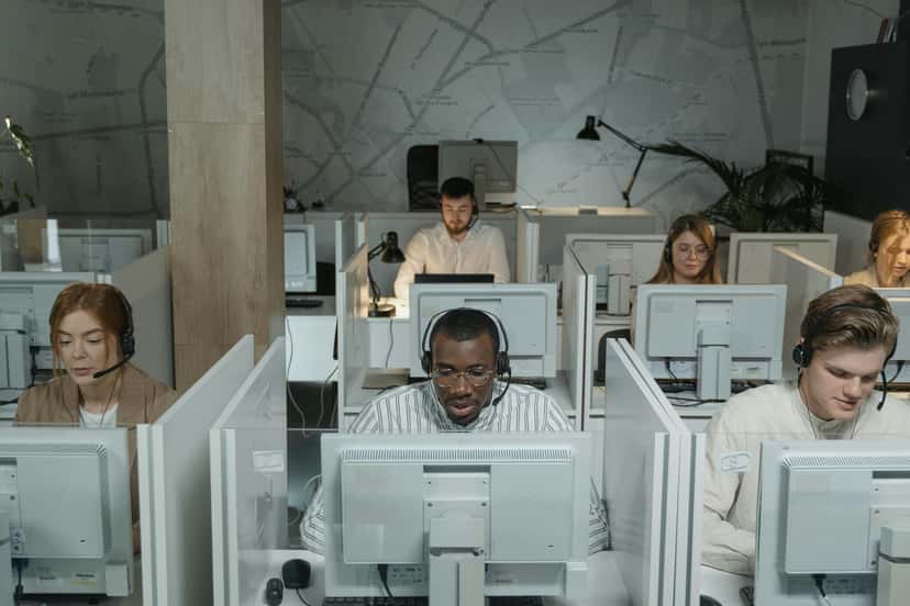 Phone Answering Service Cost for Emergency Helplines
